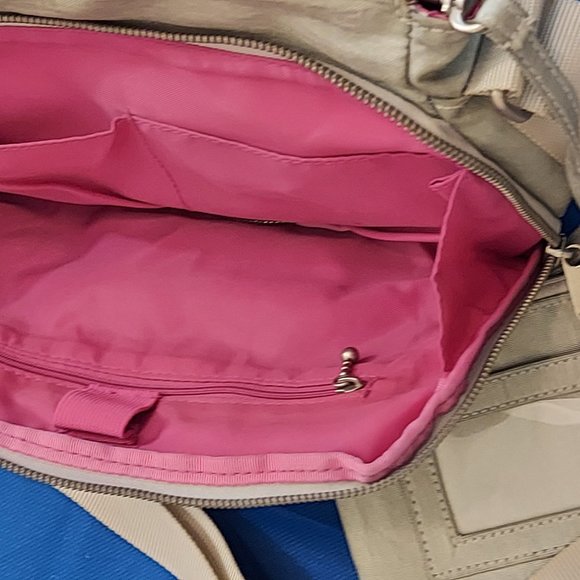 Baggallini Women’s Day-to-Day Crossbody Bag (Silver/light Grey Tone Color) - Picture 12 of 16